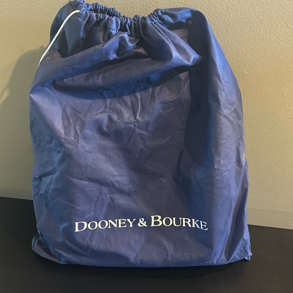 Dooney & Bourke purse- used once